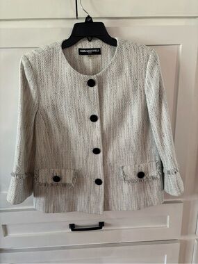 Karl Lagerfeld Cream Tweed Jacket with Black Buttons